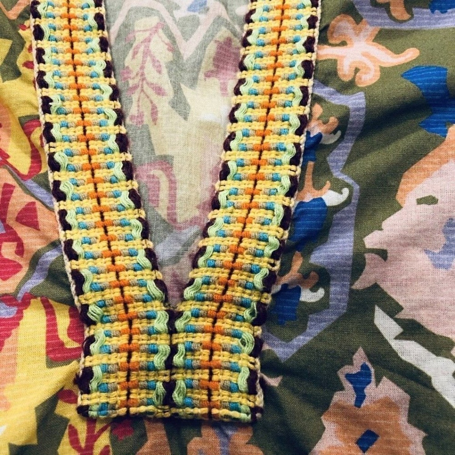 ZARA Printed Blouse V Neck Sz. (S) Sheer Top Shirt Green Multicolor Pattern