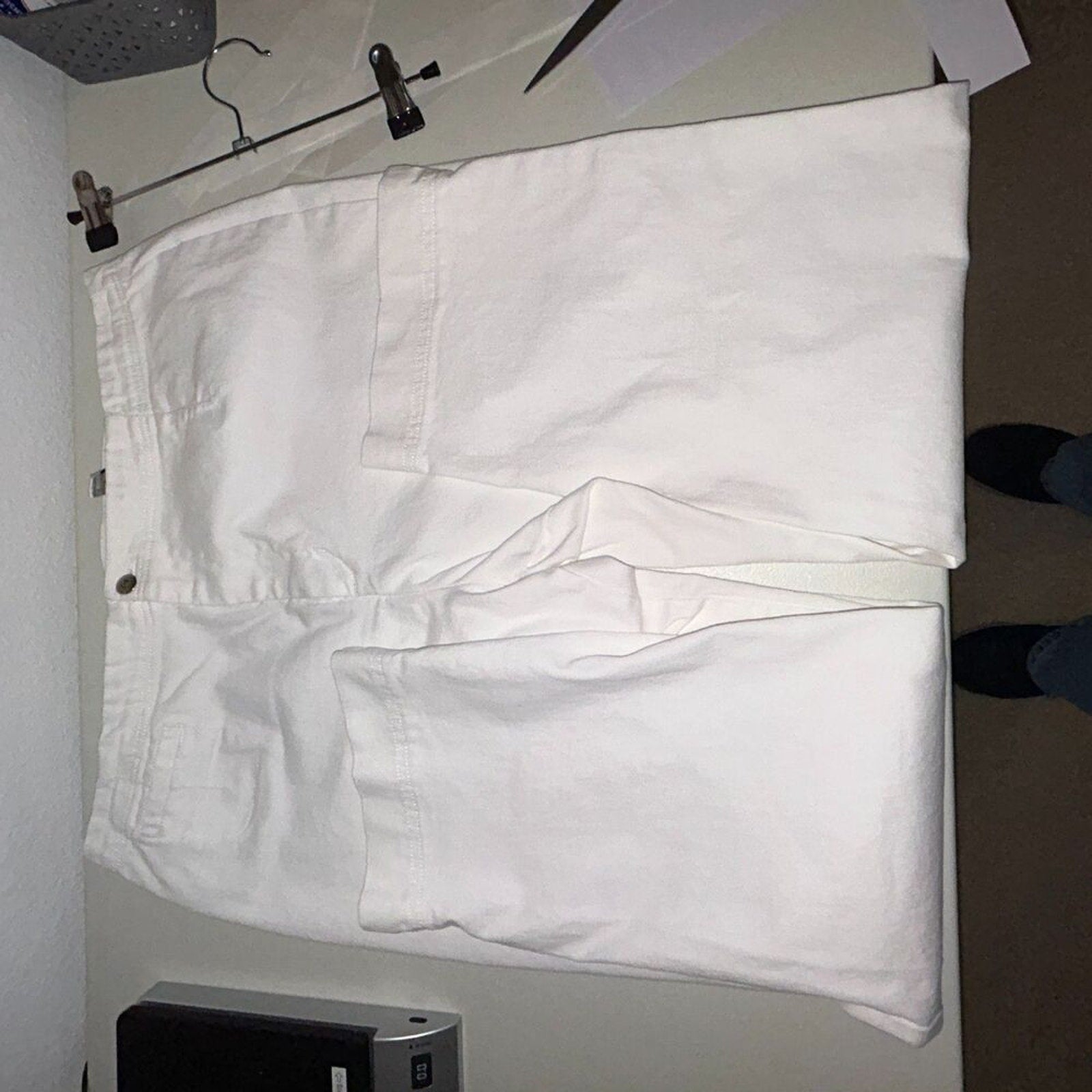 Chicos White Capri Denim Jeans Platinum Clare Cropo Women's Size 3 (Chicos 3) 16