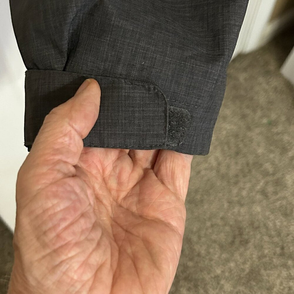 Swiss Tech Men's Hooded Winter Coat Jacket Size XL Pockets Winter Snow Comfort