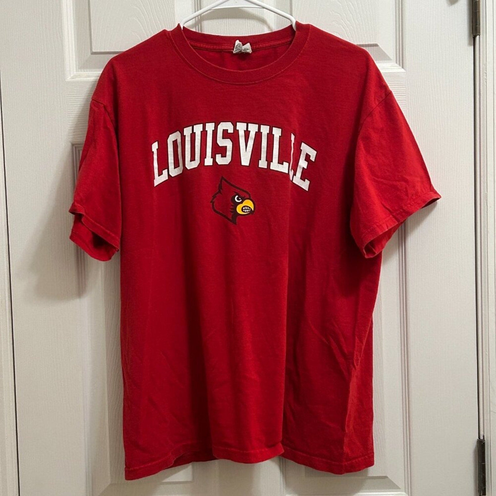 Louisville Cardinals University of UofL Red NCAA T-Shirt Men's Size M