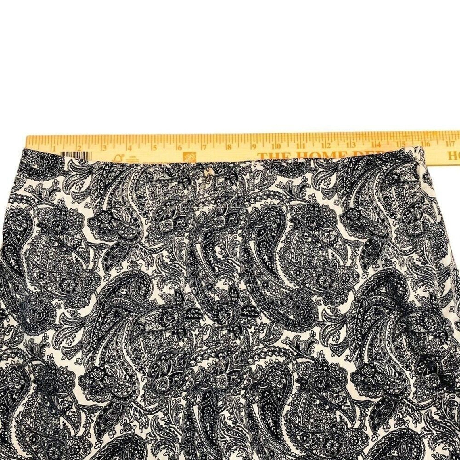 Talbots Women's Pants Size 8 Heritage Fit Paisley High Waist Zip Capri #1094