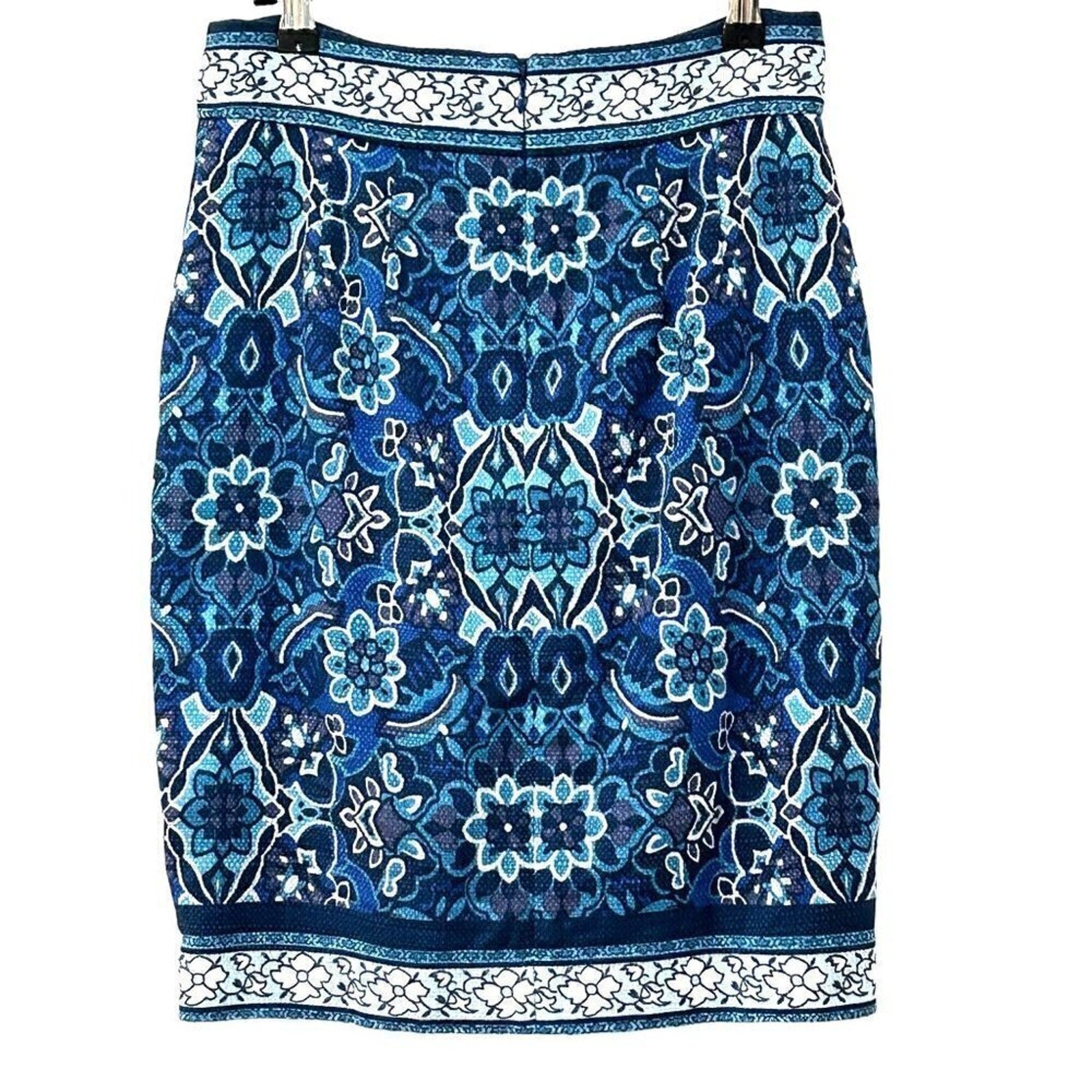 Ann Taylor Loft pencil skirt size 0 blue & white floral, lined cotton-blend #P1451
