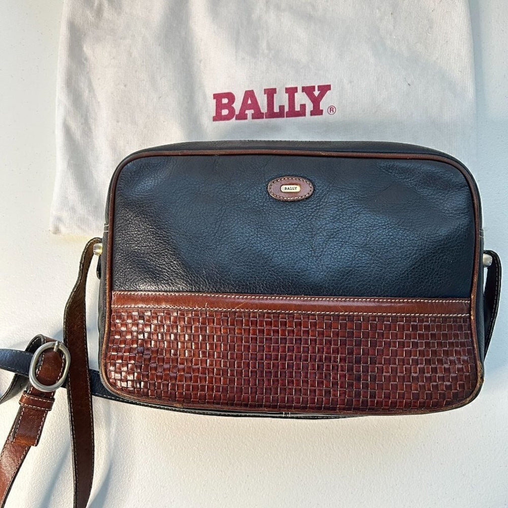 Bally Vintage Women's Crossbody / Shoulder Brown Woven Leather Shoulder Bay
