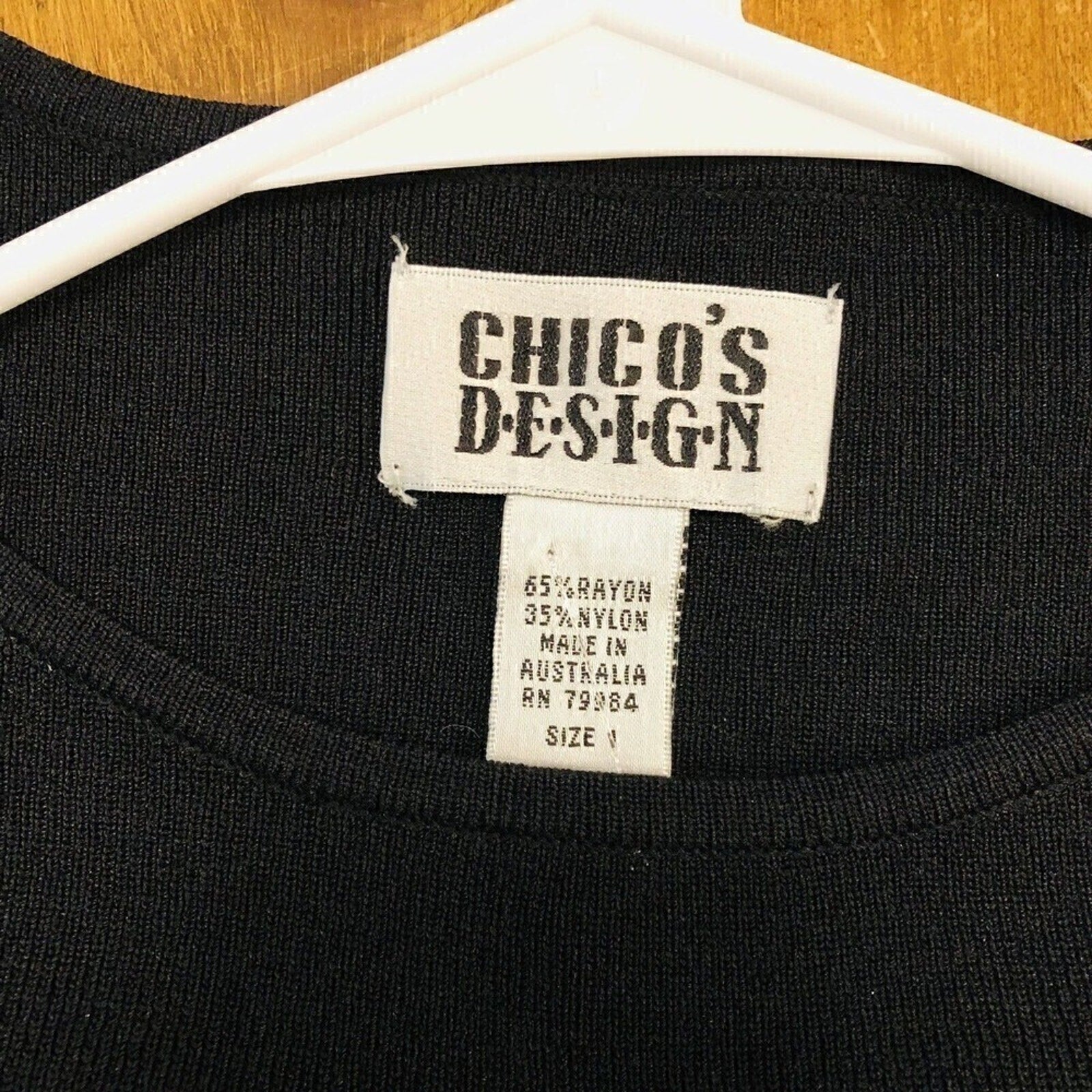 Chico's Design Women's Black Sweater Long Sleeve Scoop Neck Size 1 (M) #1077