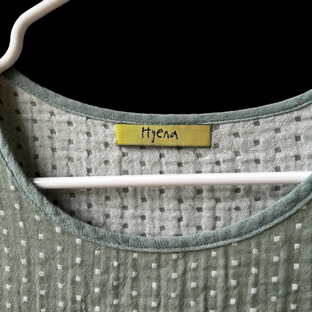 Hyena Women’s A-Line Dress Green Sleeveless Size Large (above the knee, 2 pockets)