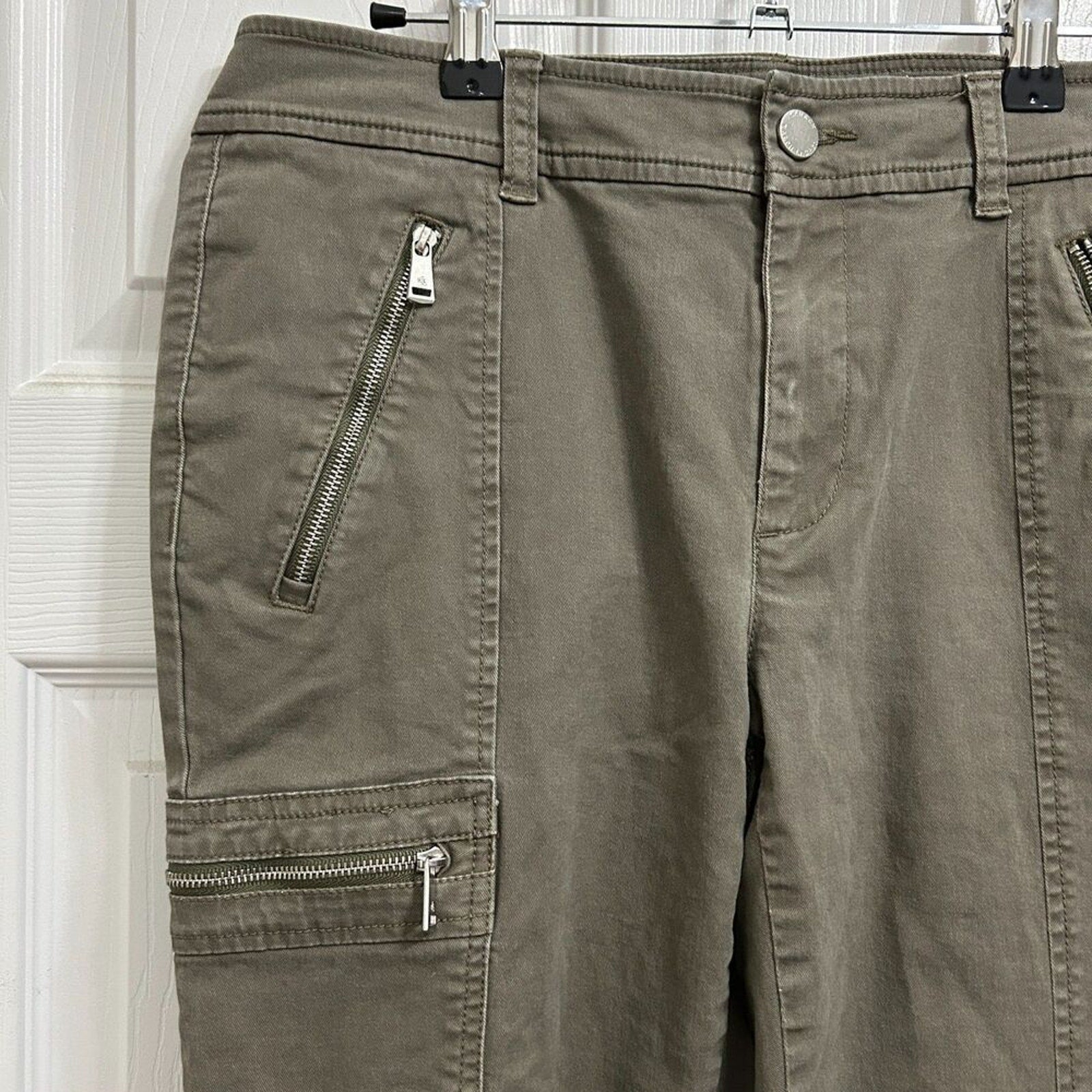 Lauren Ralph Lauren Women's Khaki Pants - Size 8 (31.5" x 27")