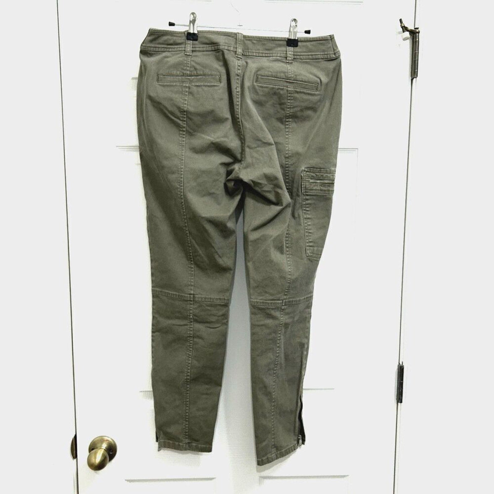 Lauren Ralph Lauren Women's Khaki Pants - Size 8 (31.5" x 27")