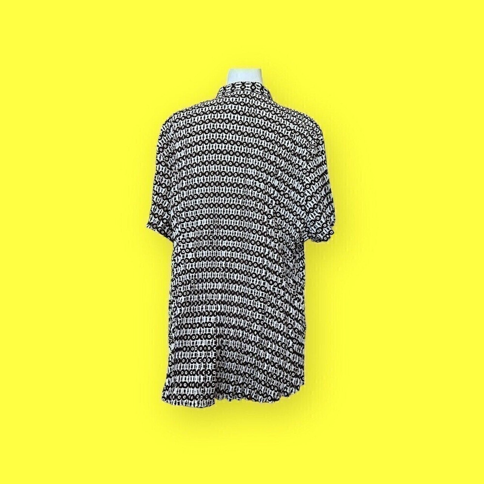 East 5th Avenue Women's Blouse SZ. 2X Choco/ White Short Sleeve Button Up #J1327