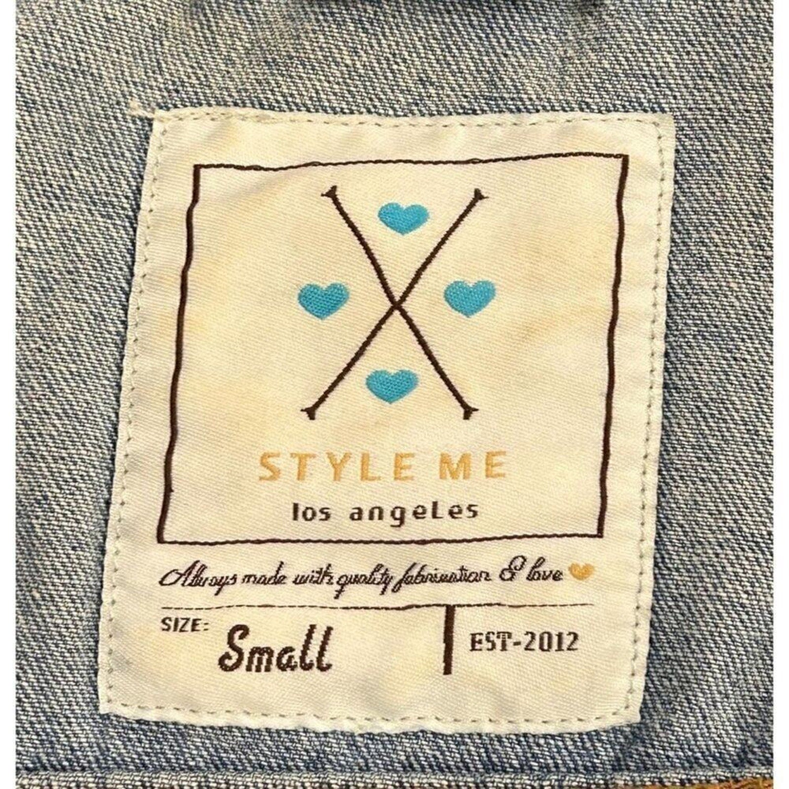 Style Me Distressed Denim Jacket Women's Size ( S ), Embroidered Stars #BH