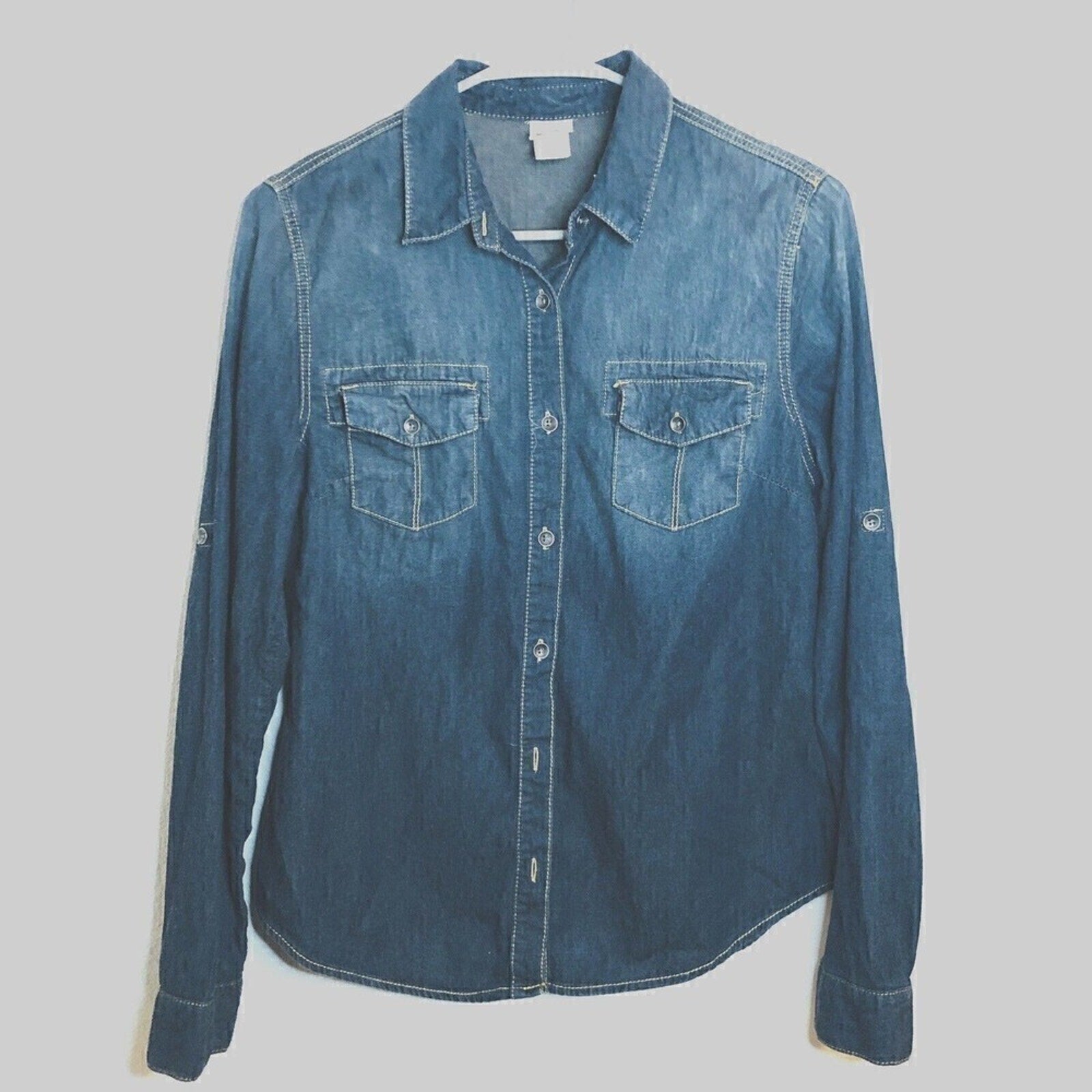 Mossimo Supply Co. Blue Jean Shirt Womens (M)Button Up Long Sleeve Flap Pockets