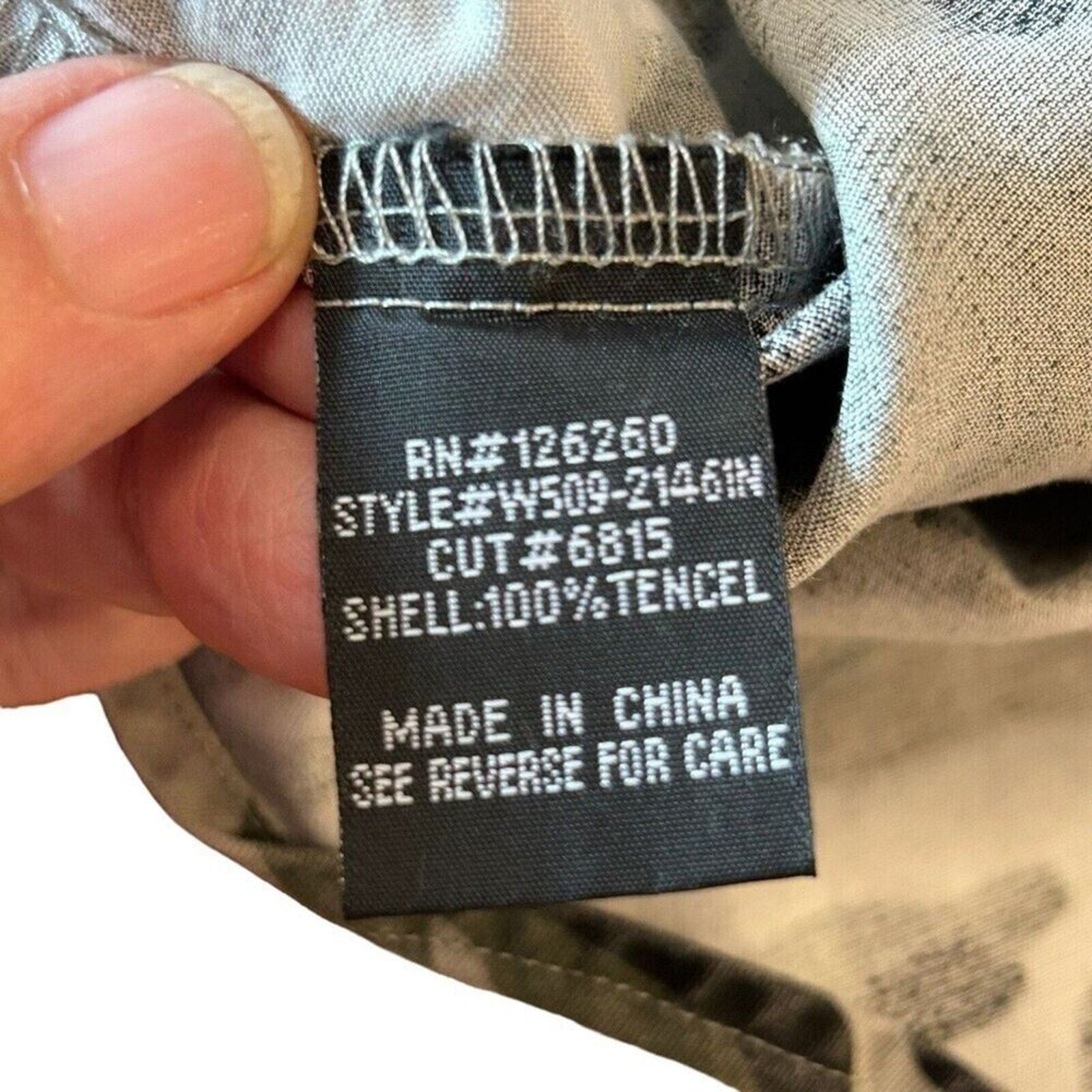 Velvet & Heart Women's Camo Top, Silver Snap Closure, Size S, #F1228