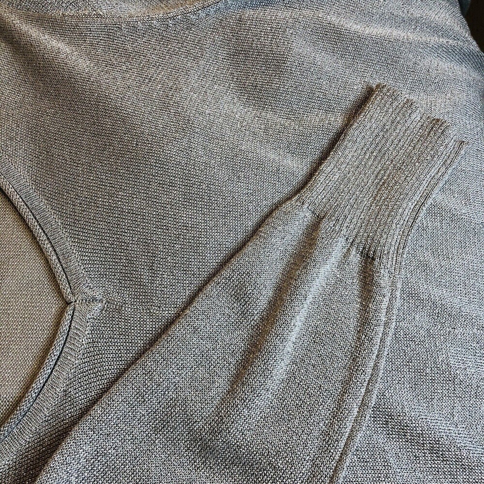 Joseph A. Women's Silver / Sparkle Silk Top Size (M)