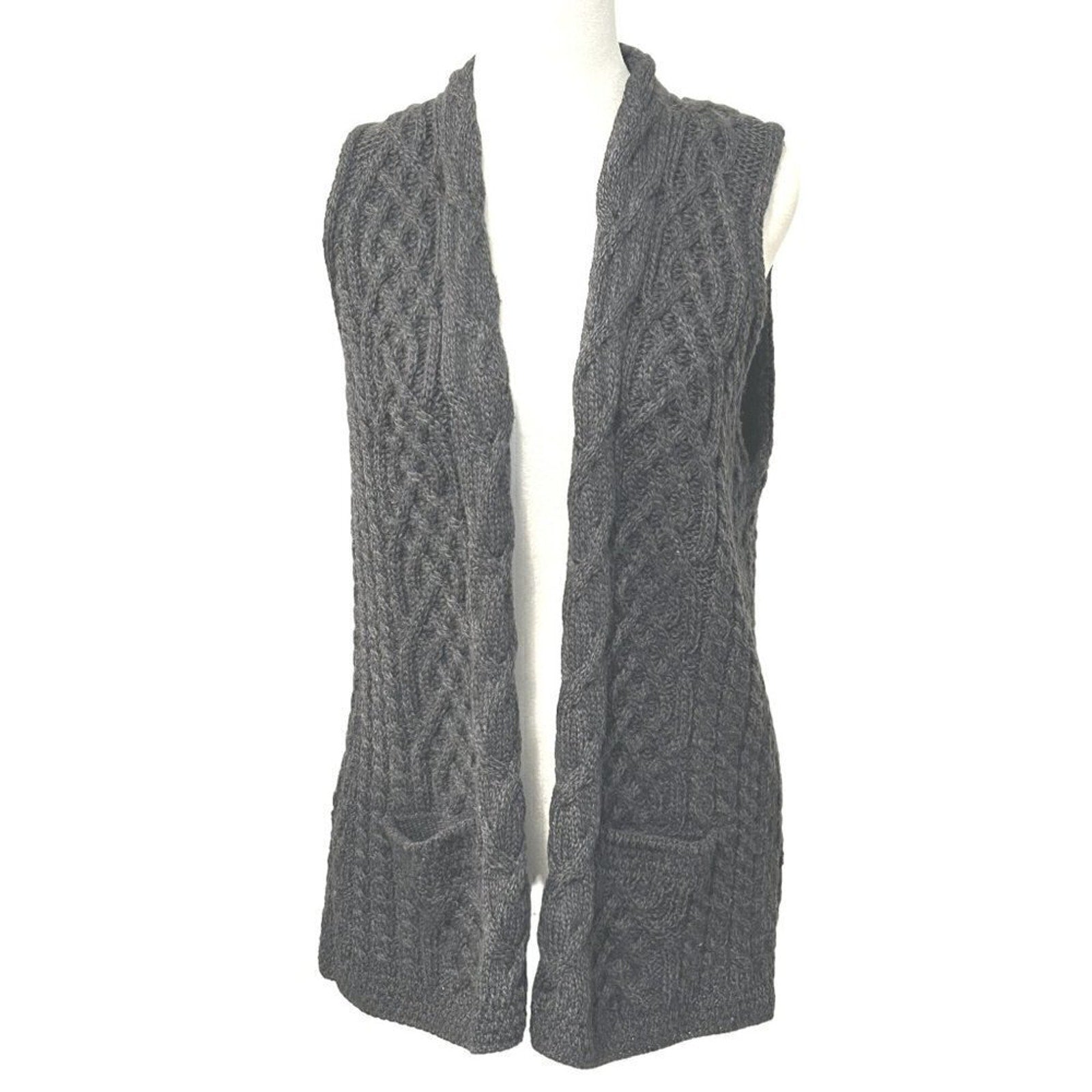 Carraig Donn Womens Size (S) Sweater Vest 100% Merino Wool Cable Knit #N1432