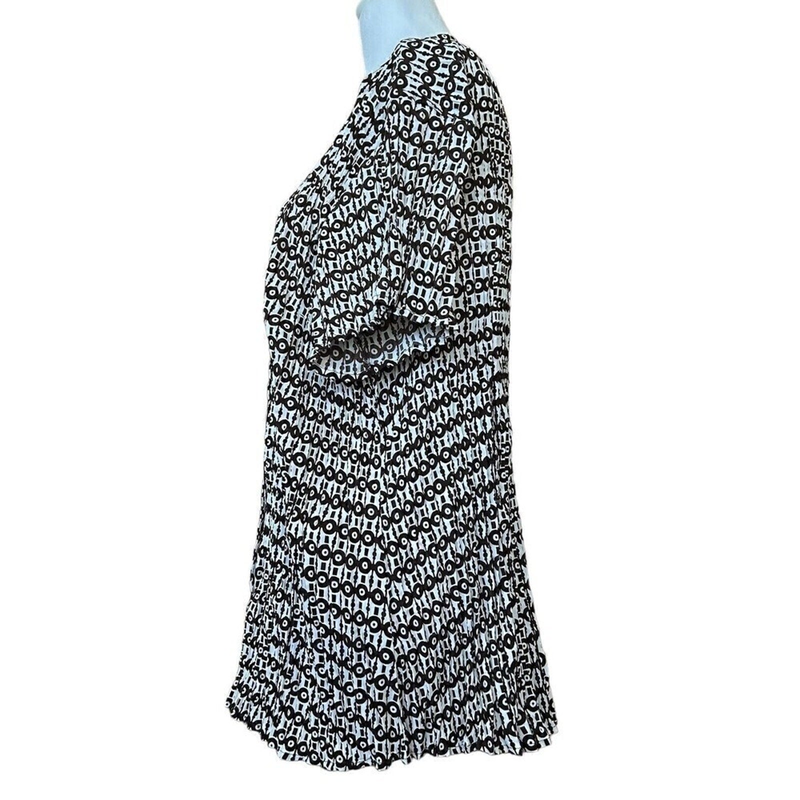 East 5th Avenue Women's Blouse SZ. 2X Choco/ White Short Sleeve Button Up #J1327