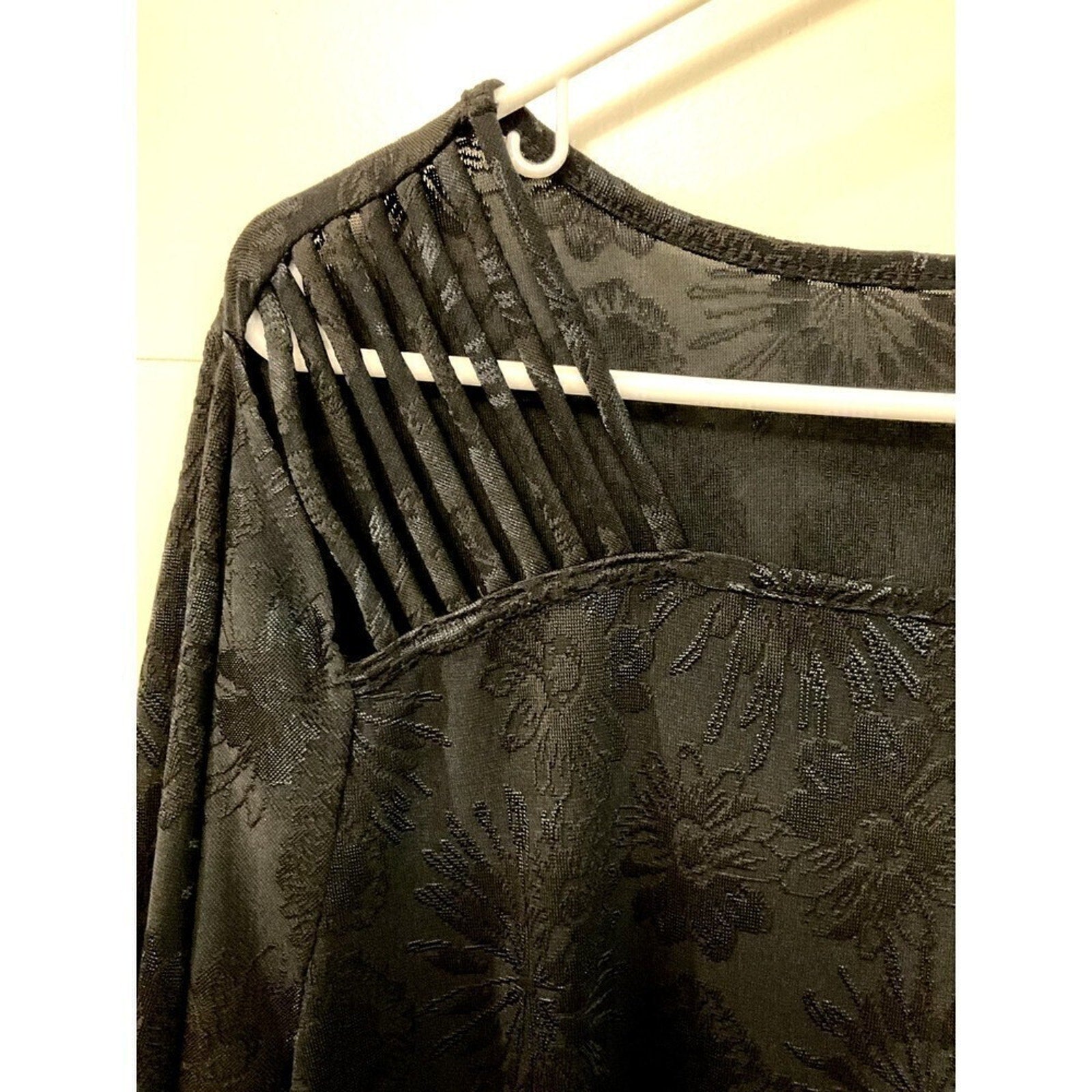 Avenue dress women’s plus size 18/20 black-on-black floral pattern