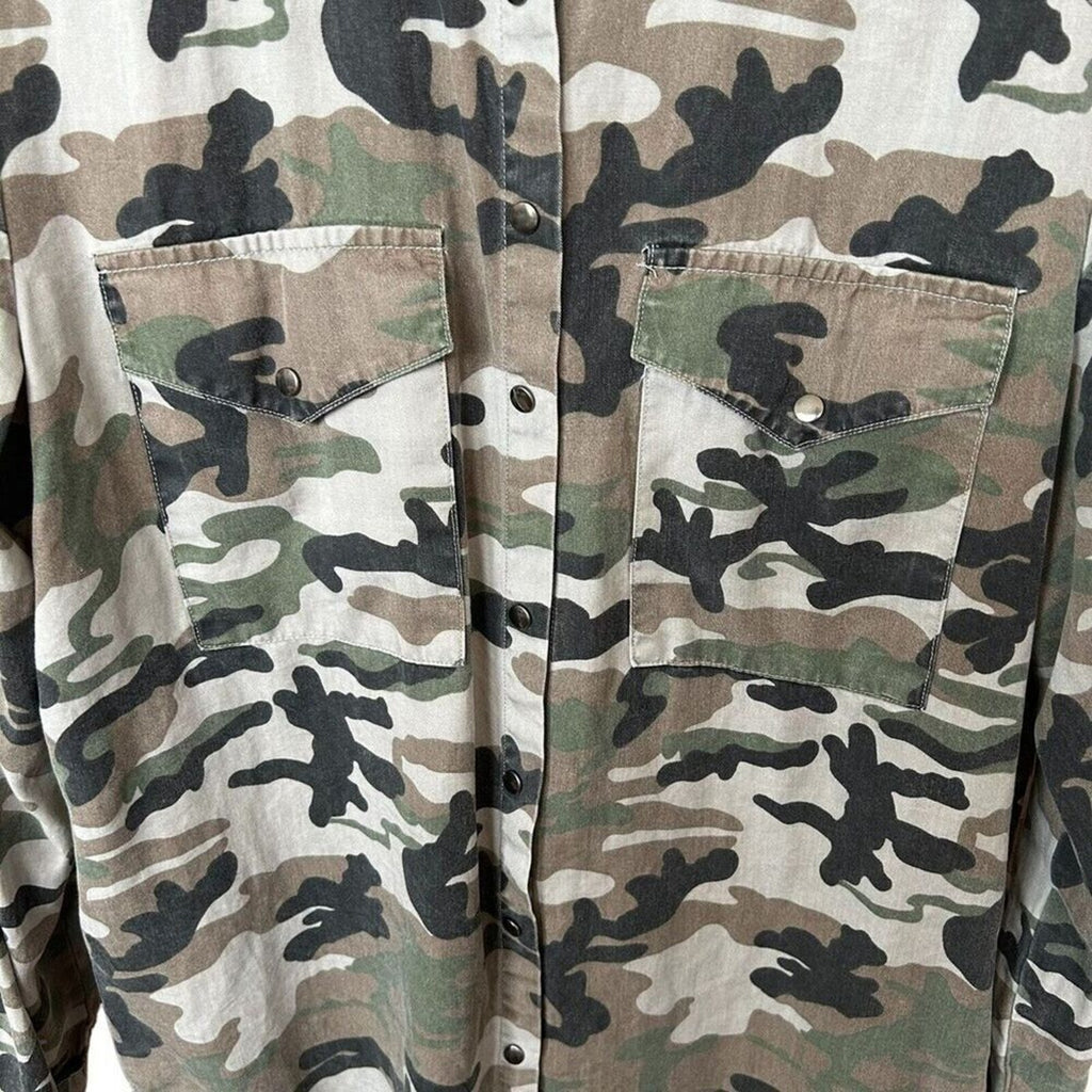 Velvet & Heart Women's Camo Top, Silver Snap Closure, Size S, #F1228