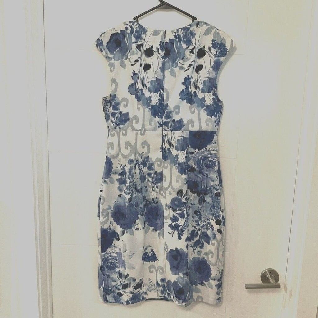 Connected Apparel dress size 10 lined white and blue floral print