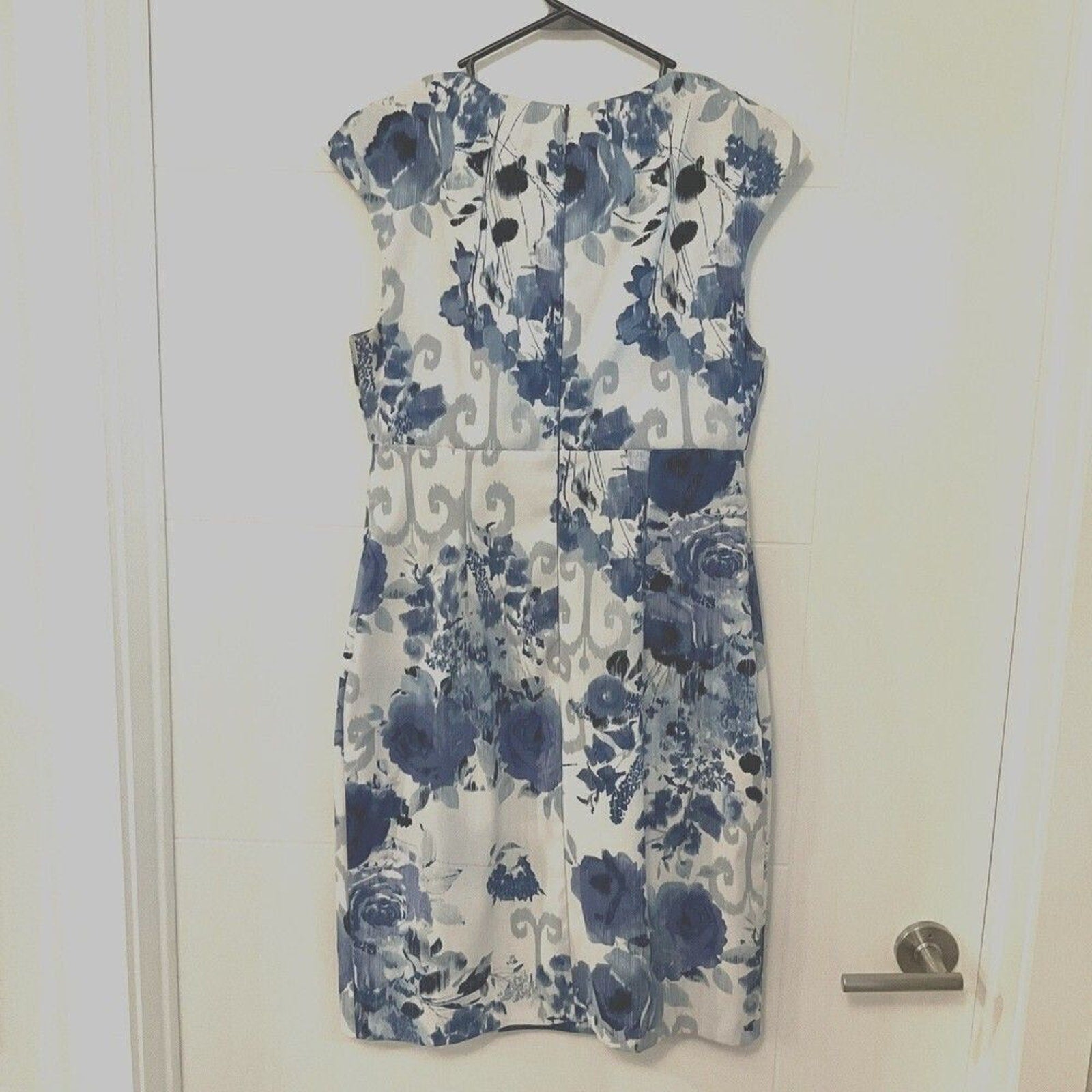 Connected Apparel dress size 10 lined white and blue floral print