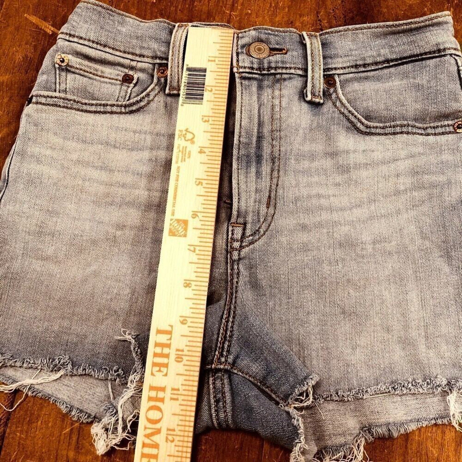 Levis Women's High Rise Distress Blue Denim Jean Shorts Size W 26" Inv(4) # 1064