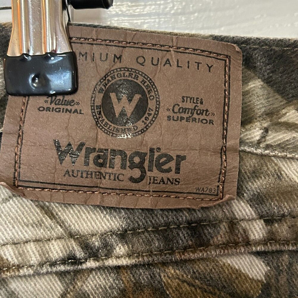 Wrangler Hunting Pants Men Size 42 x30 Realtree Hardwoods Camo Dubl. Knee