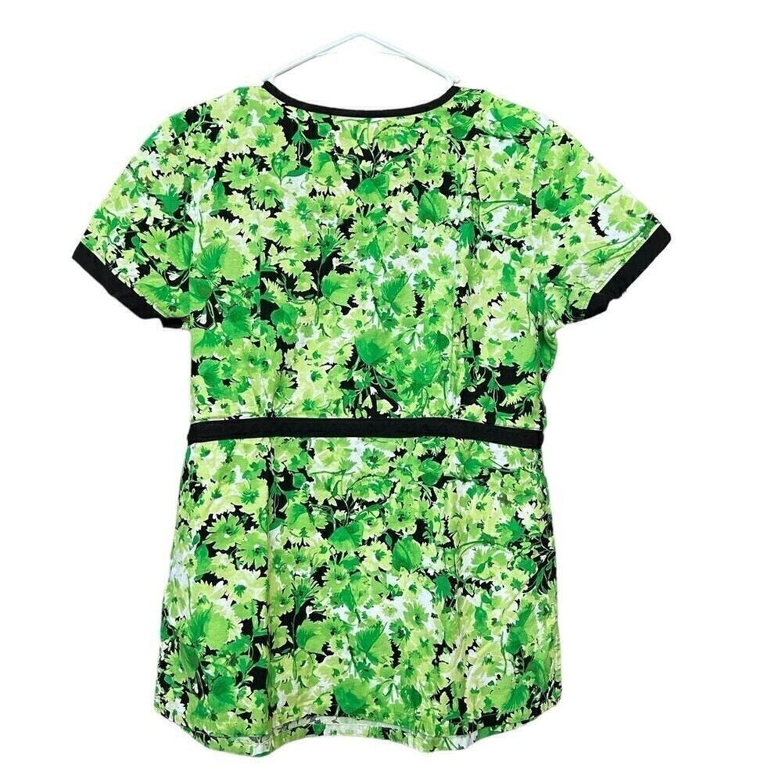 Koi by Kathy Peterson Medical Scrub Top Green Floral Women’s Size Small #A1156