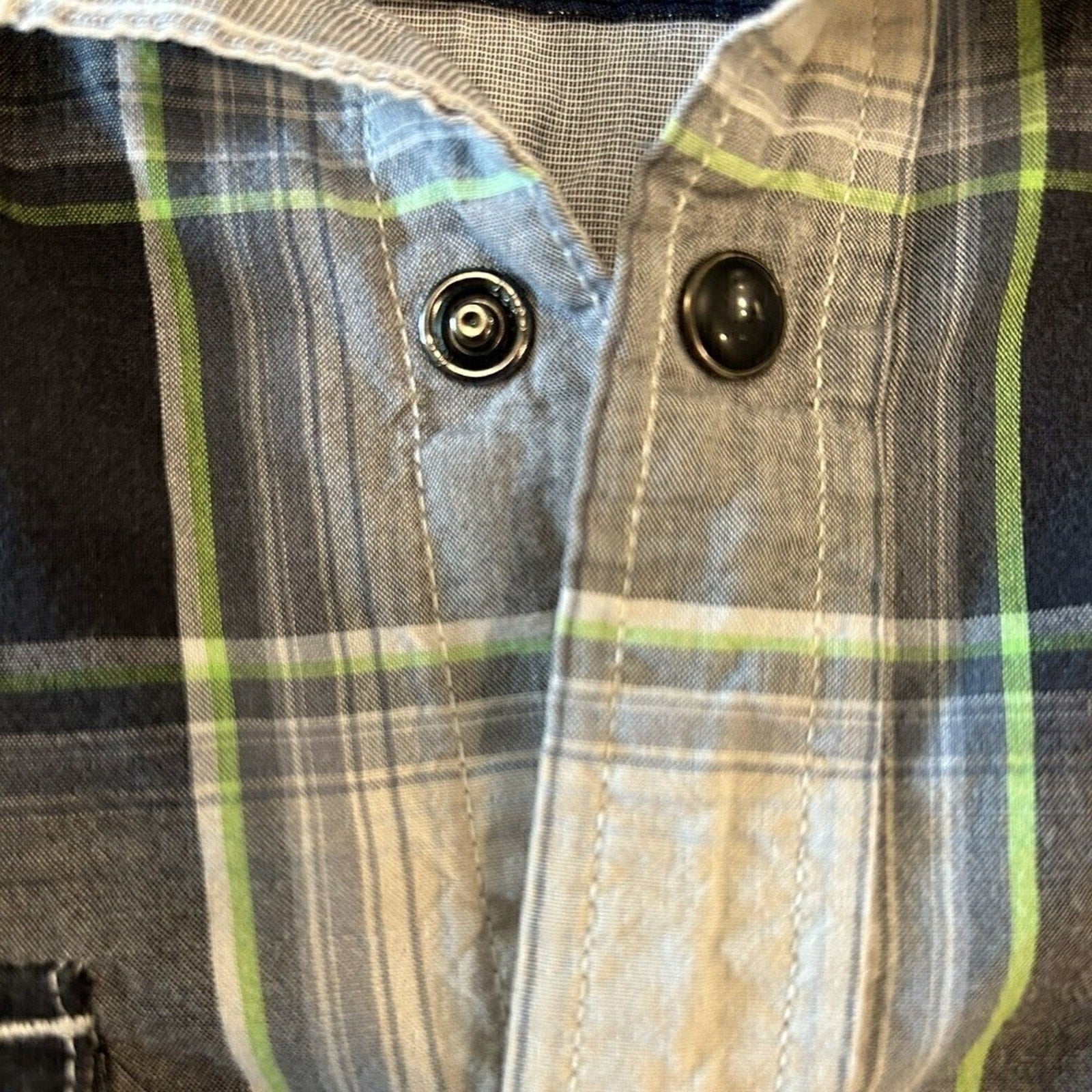 American Eagle Outfitters Plaid Vintage Snap-Fit Shirt – Men’s Size M, Long Sleeve #B-1130