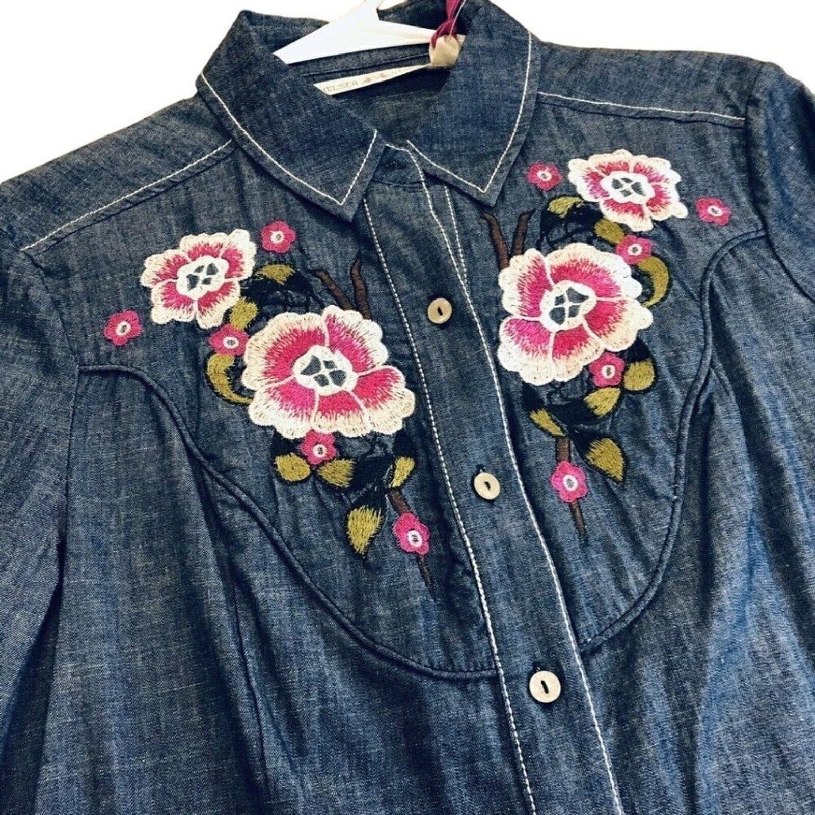 Chelsea & Violet Floral Embroidered Chambray Shirt Small