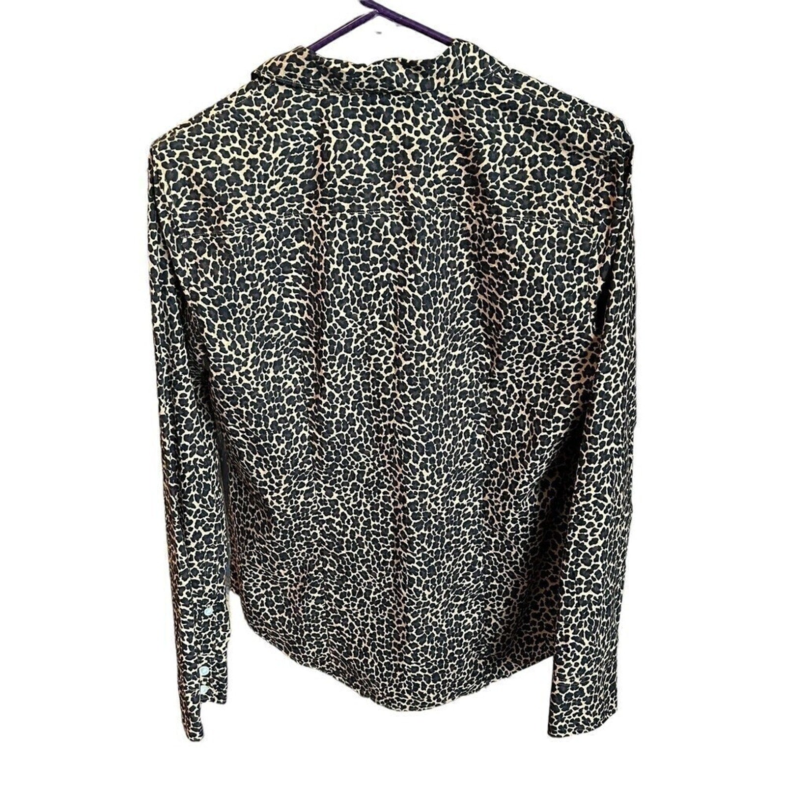 J Crew Leopard Shirt Button-Up Signature Fit Size M Long Sleeve  #F1242