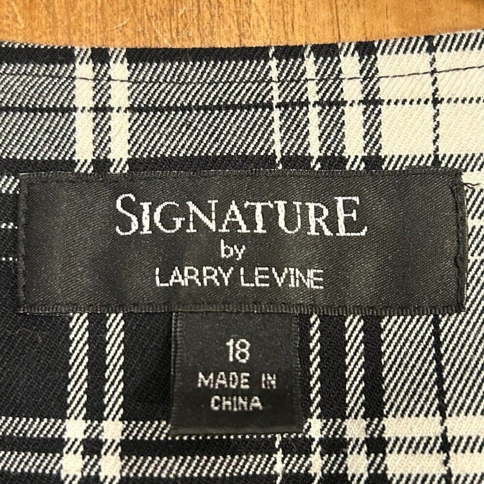 Signature by Larry Levine Women's Size 18 Black White Plaid 3/4 Jacket #BH