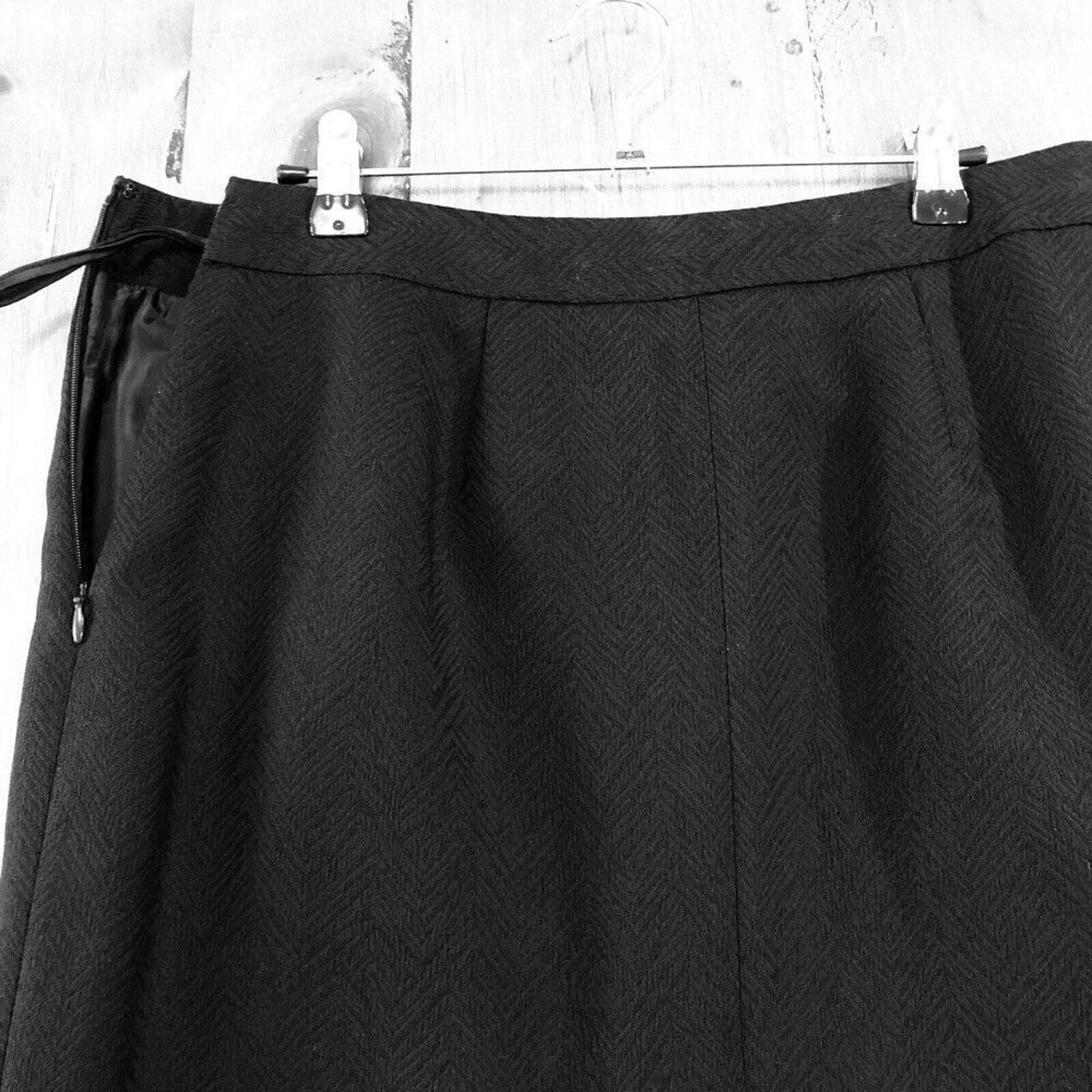 JonesNew York Women's Lined Skirt size 8 - Vintage 90's Suit Skirt - See Photos