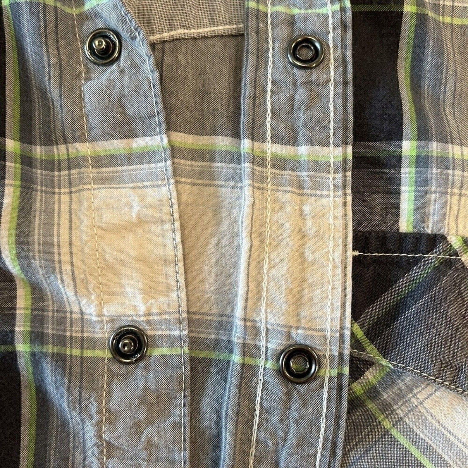 American Eagle Outfitters Plaid Vintage Snap-Fit Shirt – Men’s Size M, Long Sleeve #B-1130