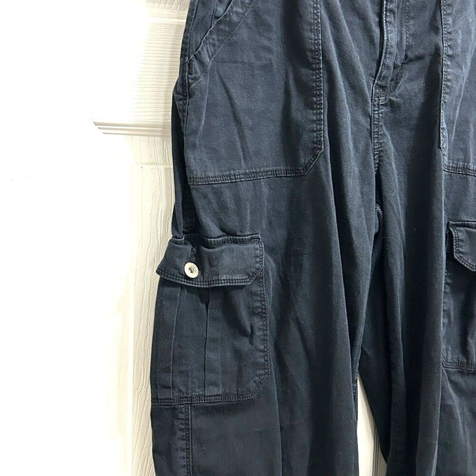 Arizona Jean Company Black Cargo Jeans Size 31 see Description below for details