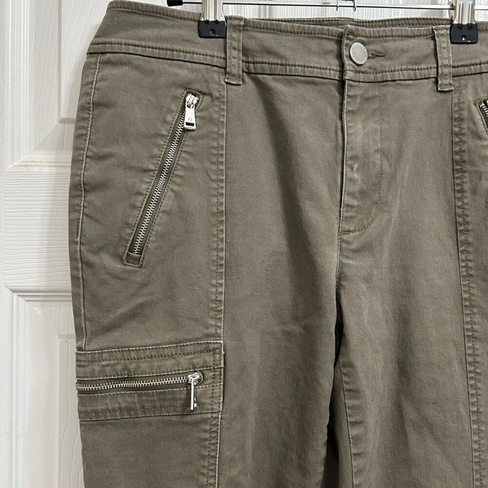 Lauren Ralph Lauren Women's Khaki Pants - Size 8 (31.5" x 27")