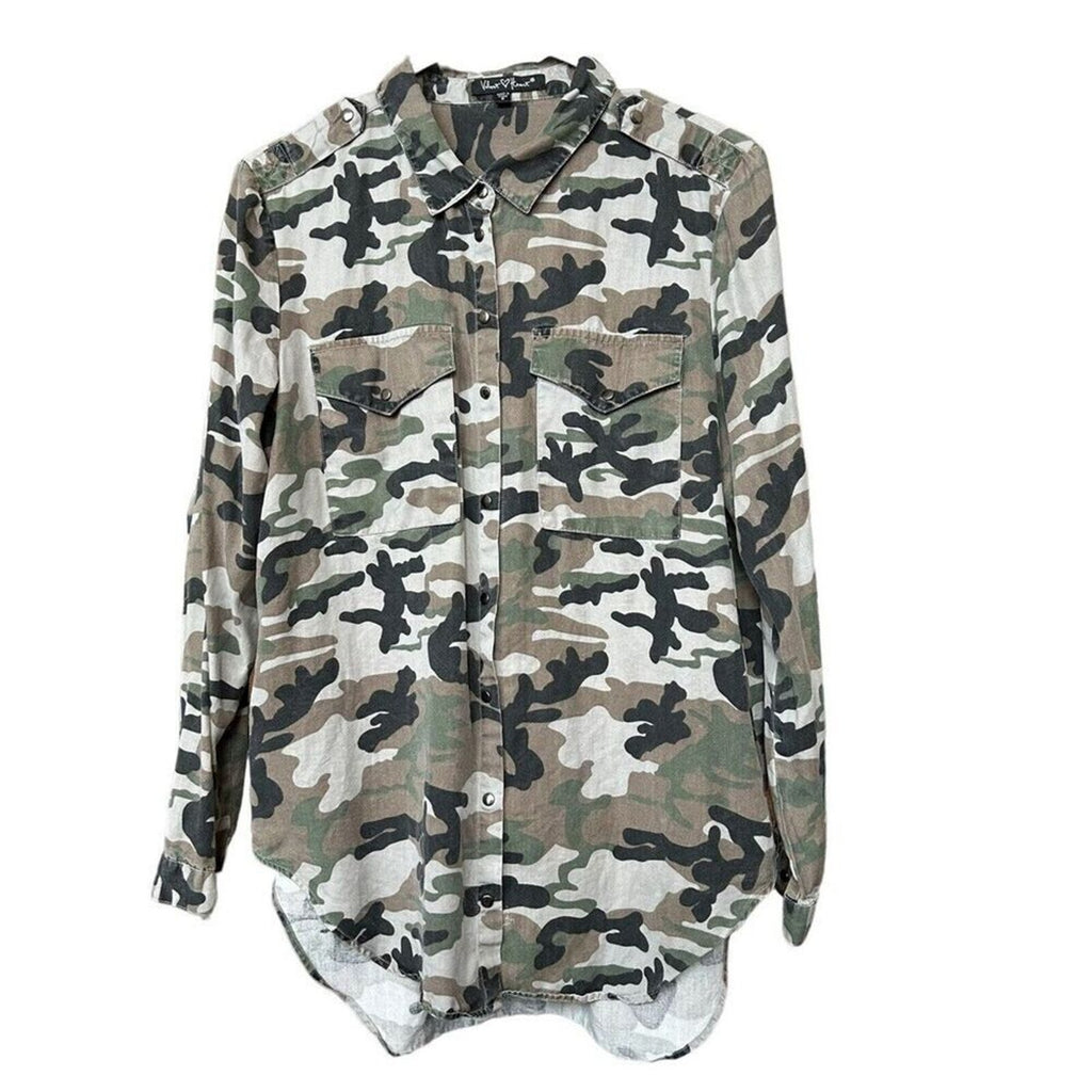 Velvet & Heart Women's Camo Top, Silver Snap Closure, Size S, #F1228