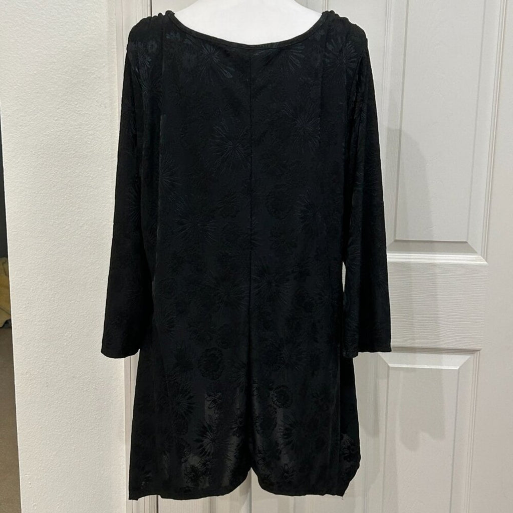 Avenue dress women’s plus size 18/20 black-on-black floral pattern