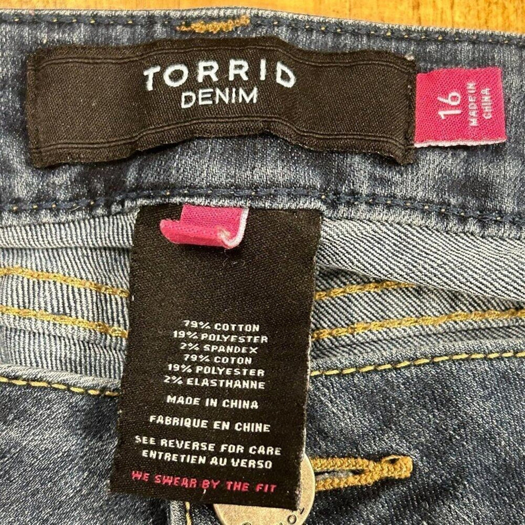 Torrid Womens Denim Jeans Sz. 16 Flair Leg Med. Wash Blue Stretchy #1397