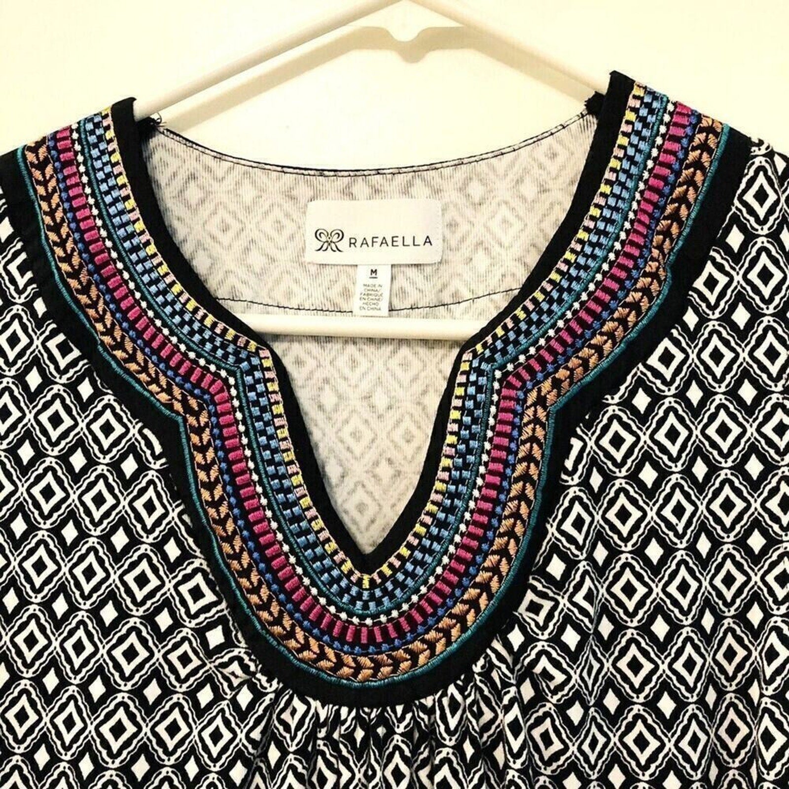 Rafaella Black & White Geometric Sheath Dress Size M – Sleek & Figure-Flattering