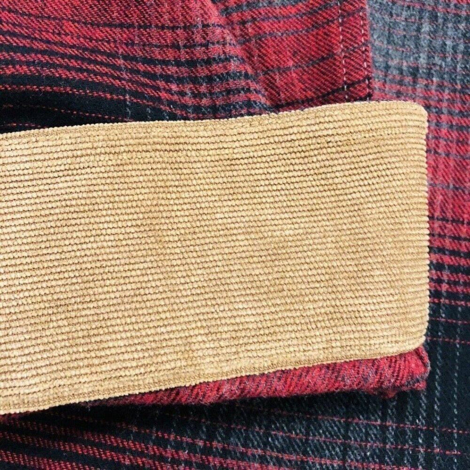 Legendary Whitetails Men's Buck Camp Red/Black Plaid Flannel Shirt Sz. L