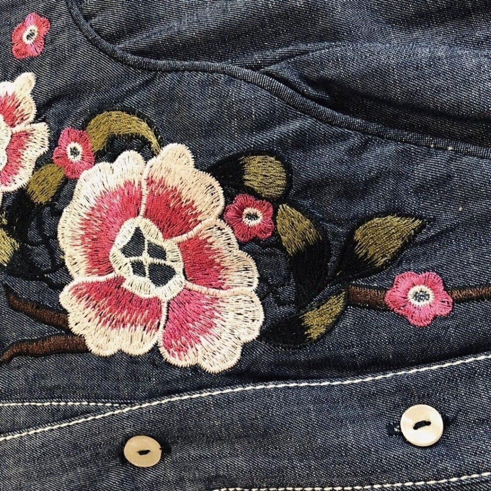 Chelsea & Violet Floral Embroidered Chambray Shirt Small