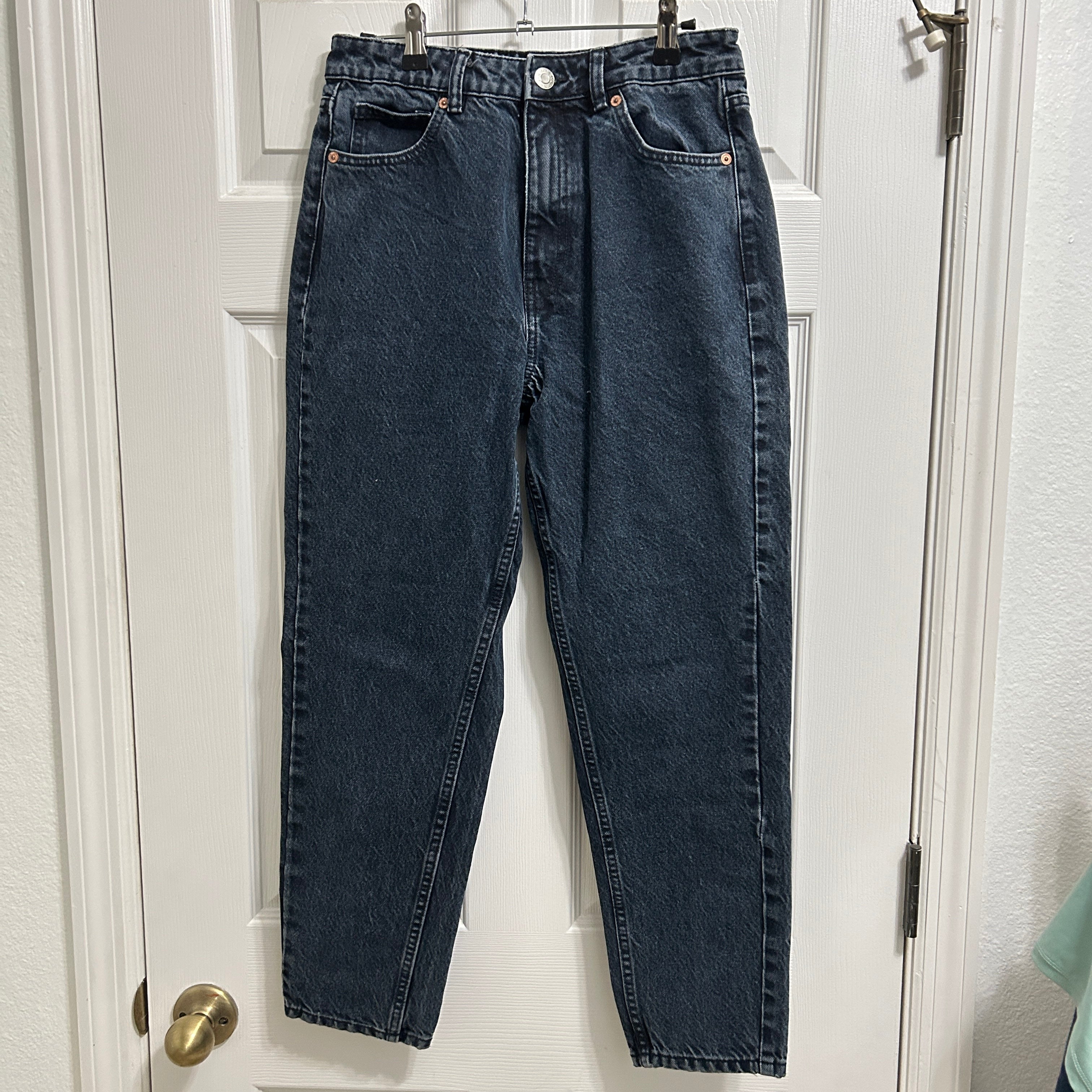 Zara Women’s Blue Straight Leg Jeans Size 6
