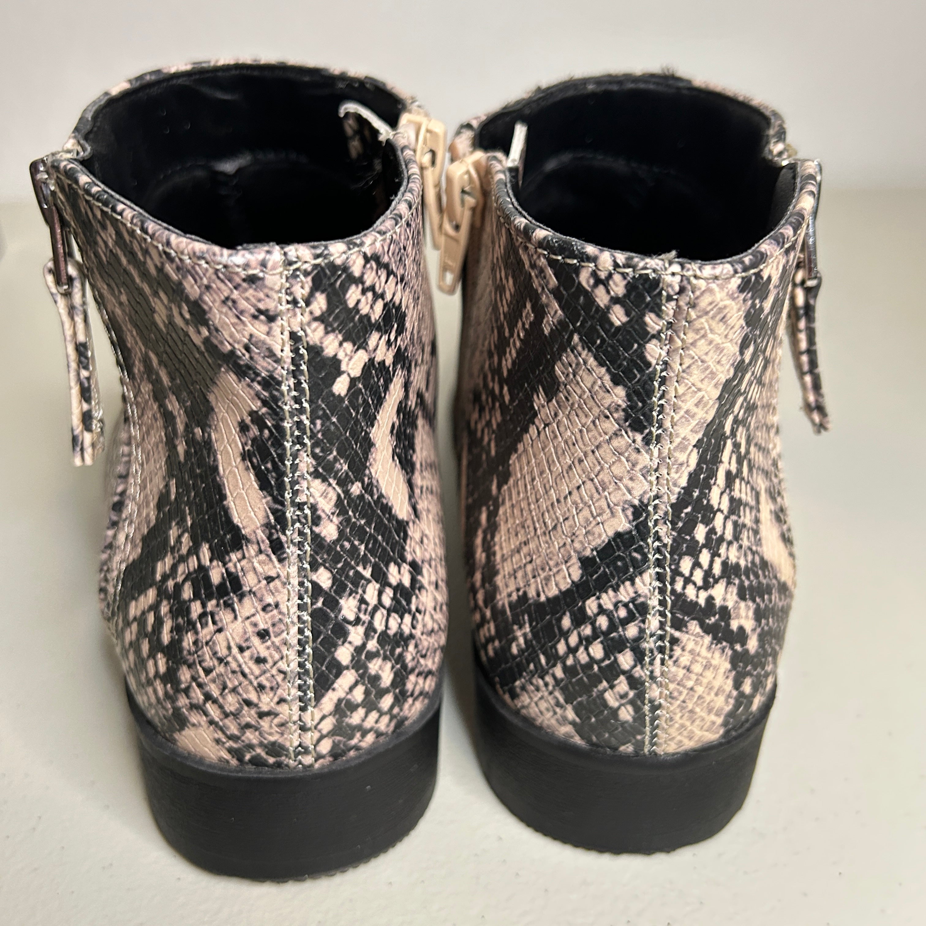 Time and Tru Ankle Boot Snake Print Zip Sides Size 8W