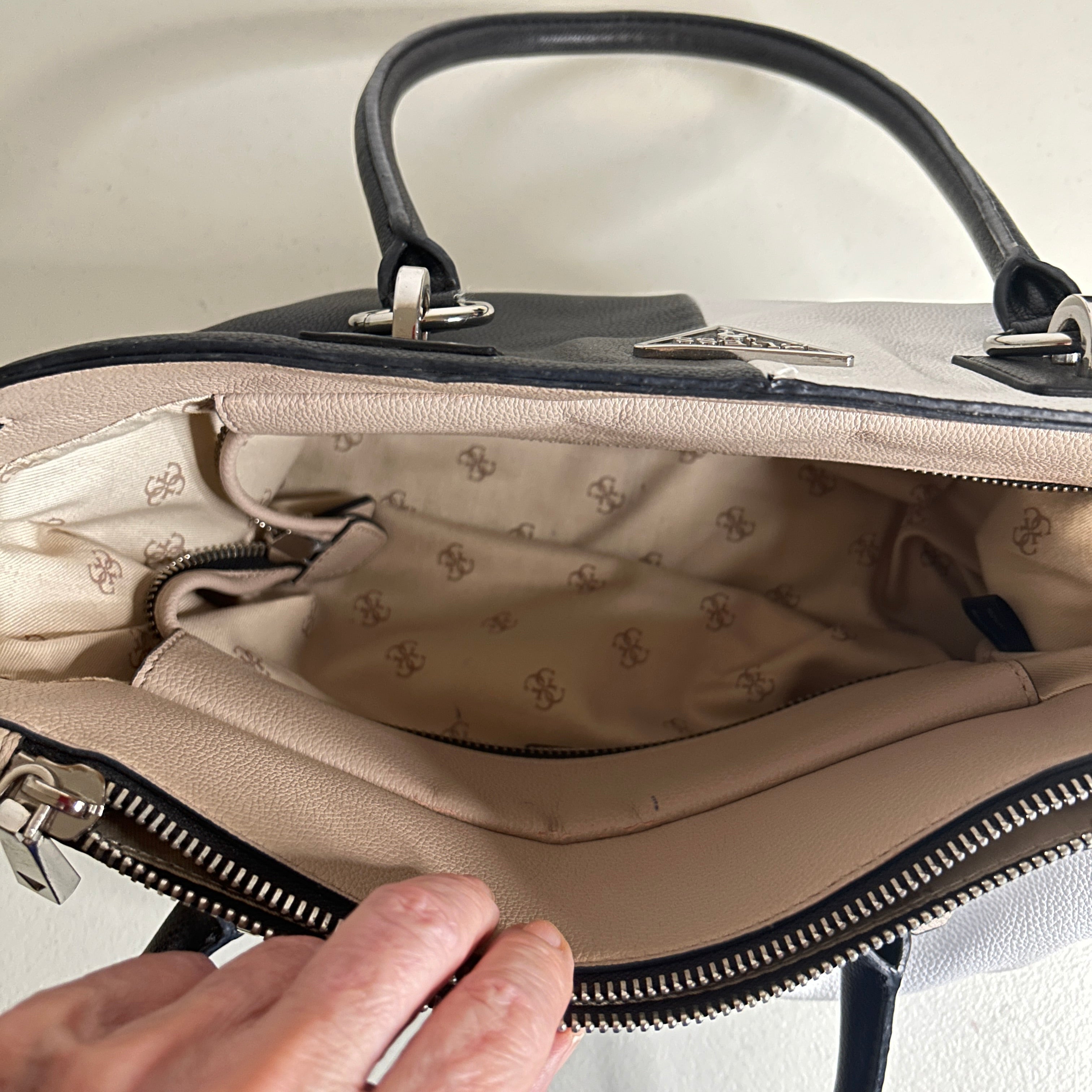 Guess Black White Tote Purse Faux Leather Shoulder Bag 15x11 Two-Tone