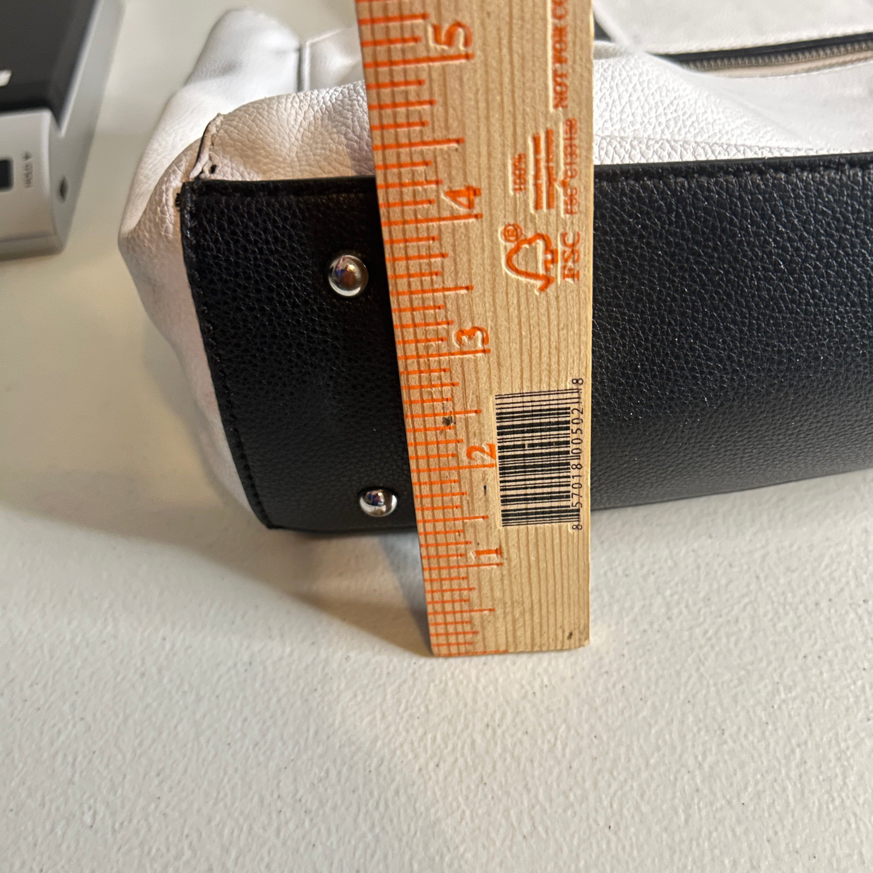 Guess Black White Tote Purse Faux Leather Shoulder Bag 15x11 Two-Tone