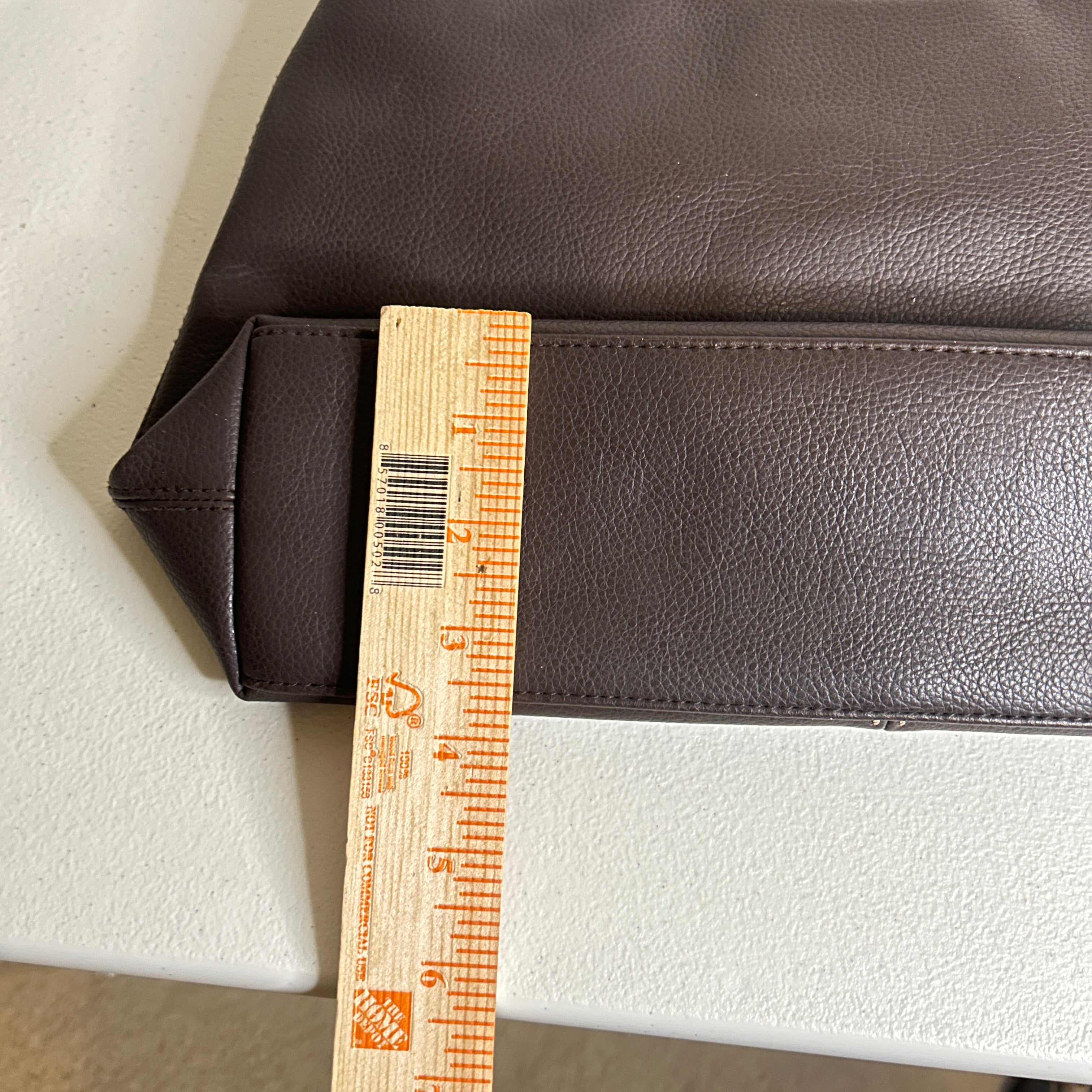 Liz Claiborne Shoulder Bag Chocolate Brown Silver Hardware Adjustable Strap