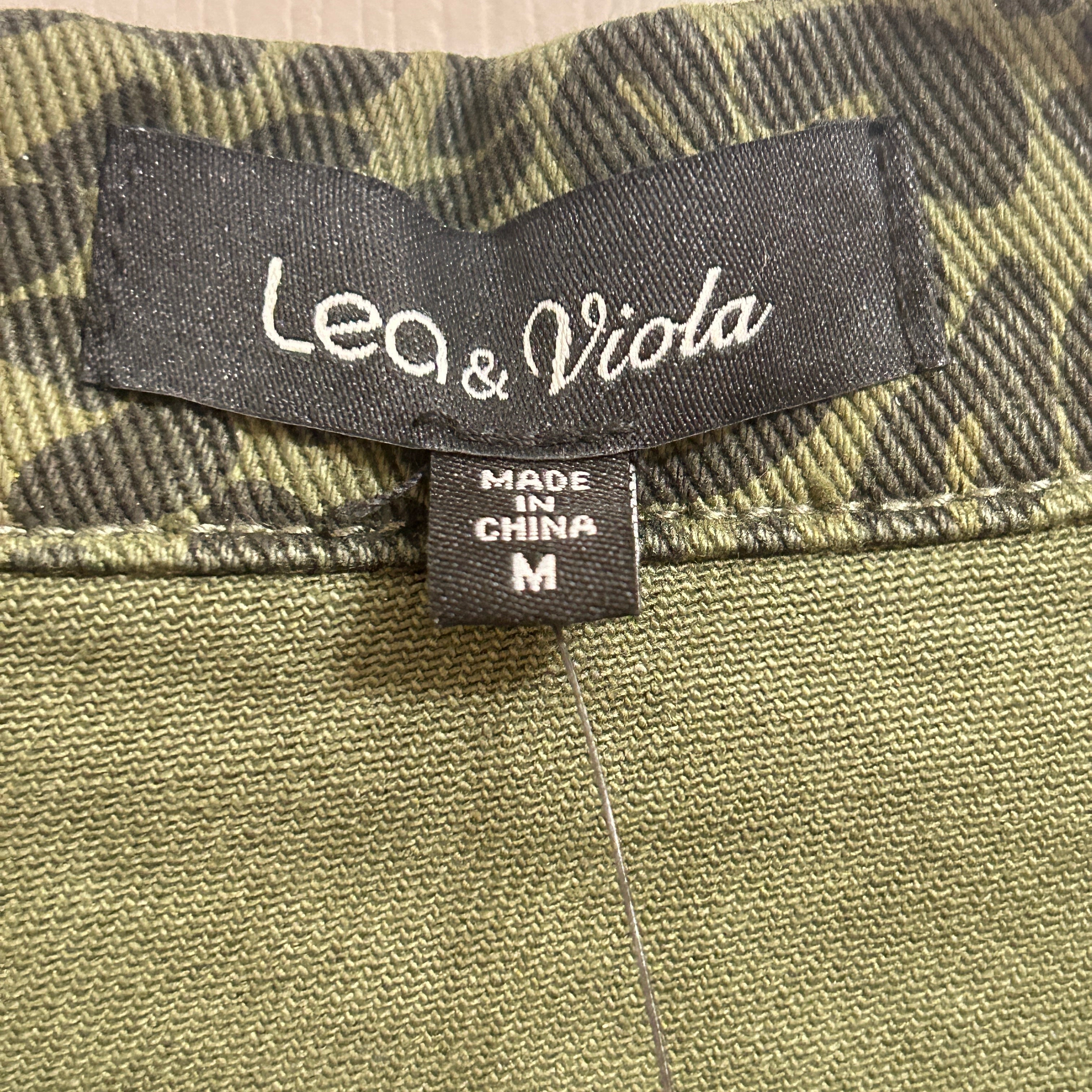 Lea & Viola Animal Women's Jacket Print Olive Green Size Medium