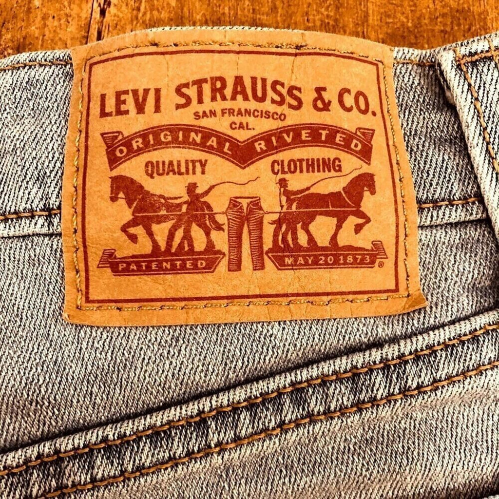 Levis Women's High Rise Distress Blue Denim Jean Shorts Size W 26" Inv(4) # 1064