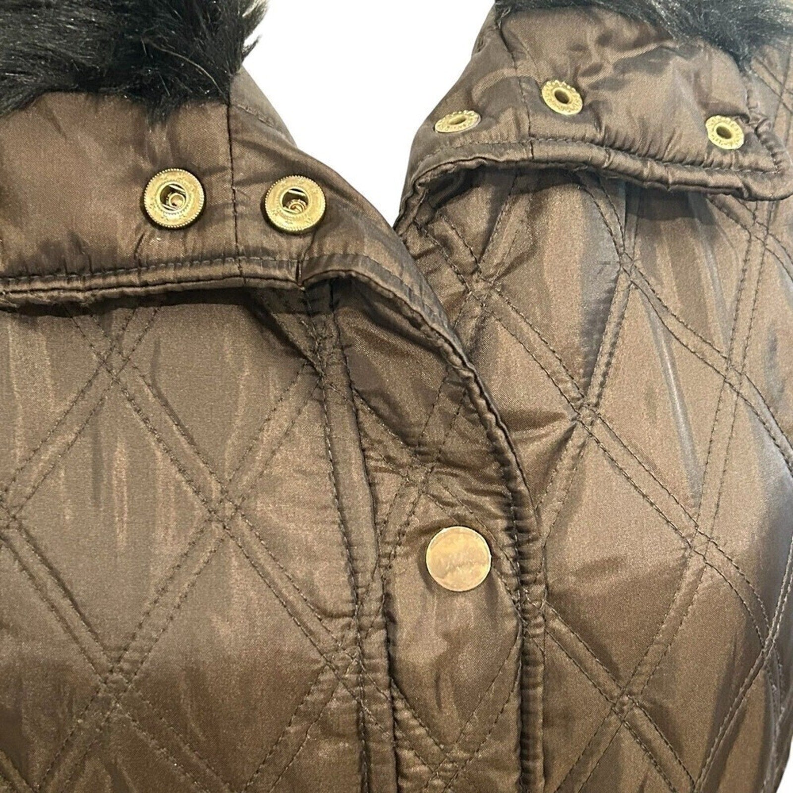 Casual Identity Quilted Vest Women's Sz. S Faux Fur Collar Snap Closure #K1349