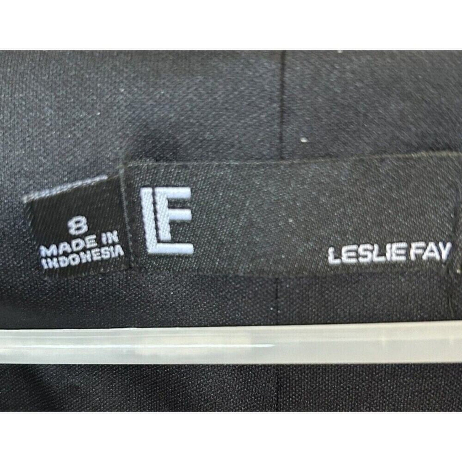 Leslie Fay Women’s Print V‑Neck, 3/4 Bell Sleeve, Lined Dress – Size 8 (HGR)