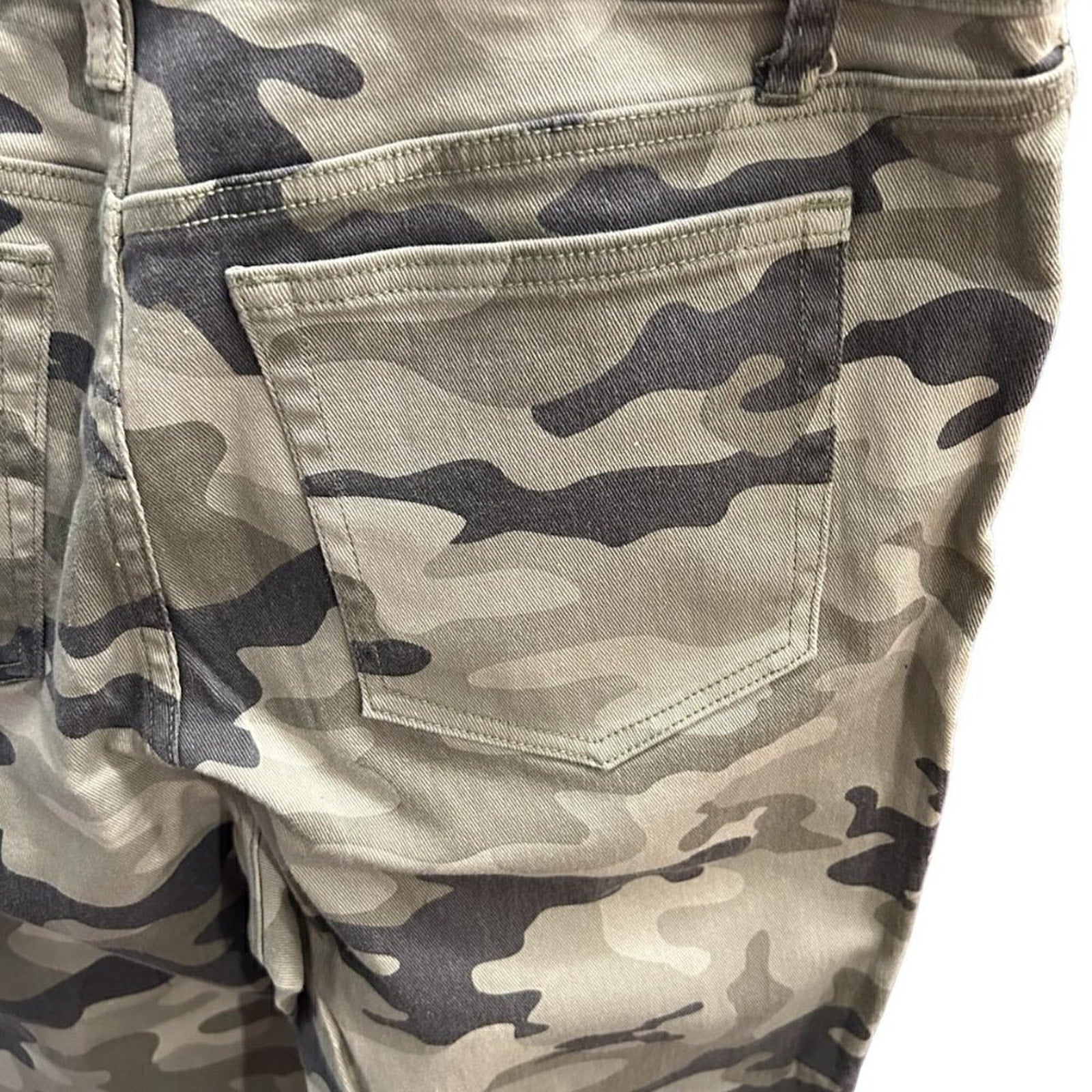 NILI Lotan Green Women's Green Camo Print Jeans Size 14 Hi-Rise #L1380