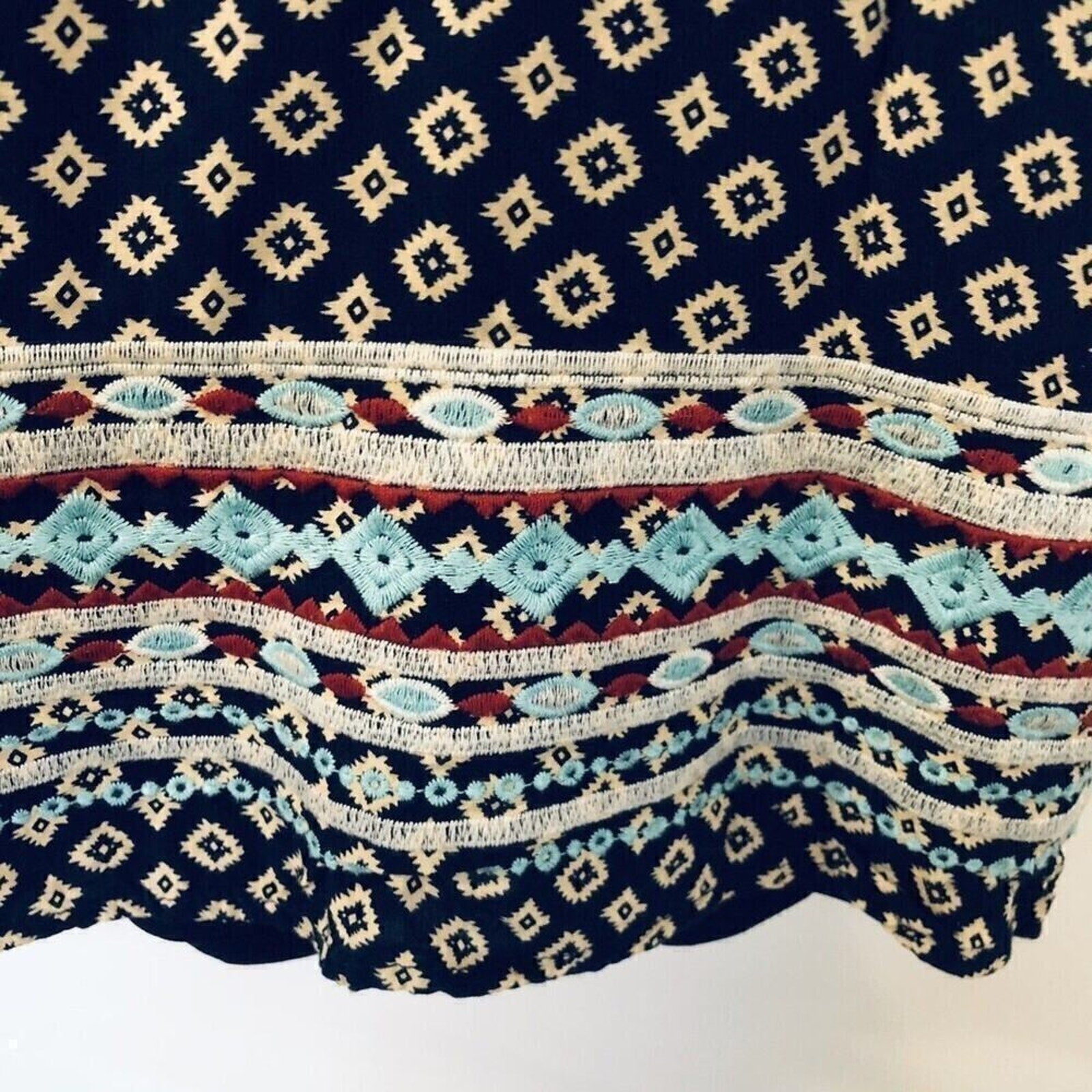 THML Women’s Embroidered Sleeveless Mini Dress Size XS – Fully Lined